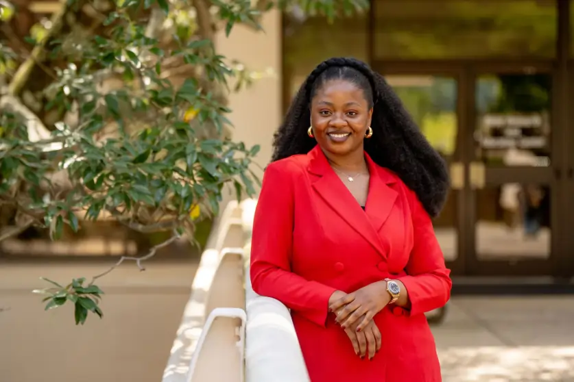 Cutline: Jane Odum's disease surveillance app, EpiCast, runs directly on a mobile device rather than relying on cloud computing like most traditional AI systems. (Photo by Jason Thrasher)